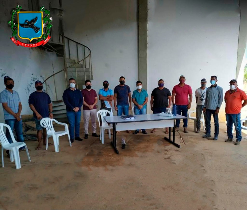 Prefeito e vereadores de Urandi se reúnem com a Diretoria da Associação dos Produtores do Projeto Estreito (APPE).