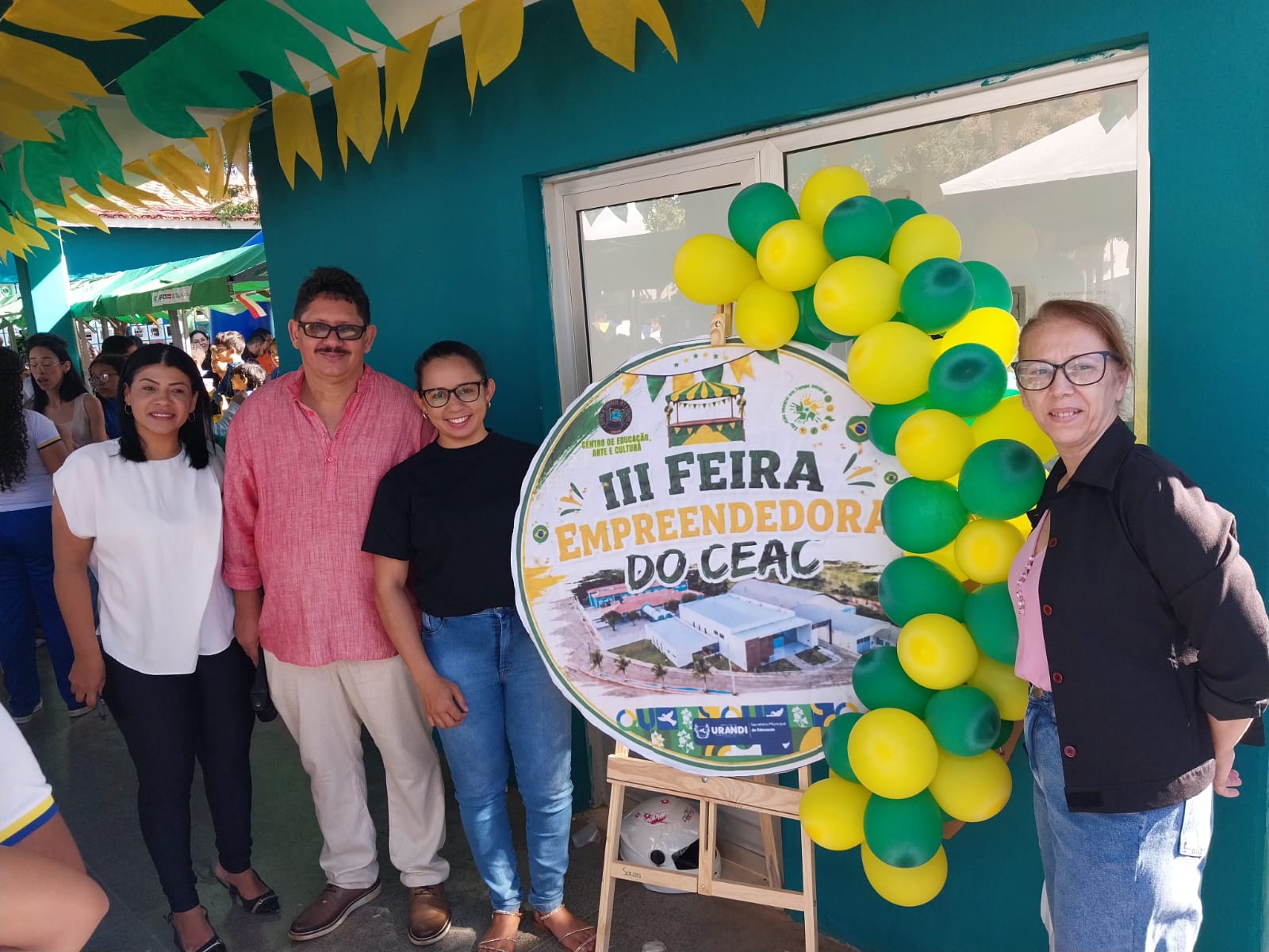 CEAC realiza 3ª Feira do Empreendedor e incentiva protagonismo estudantil em Urandi
